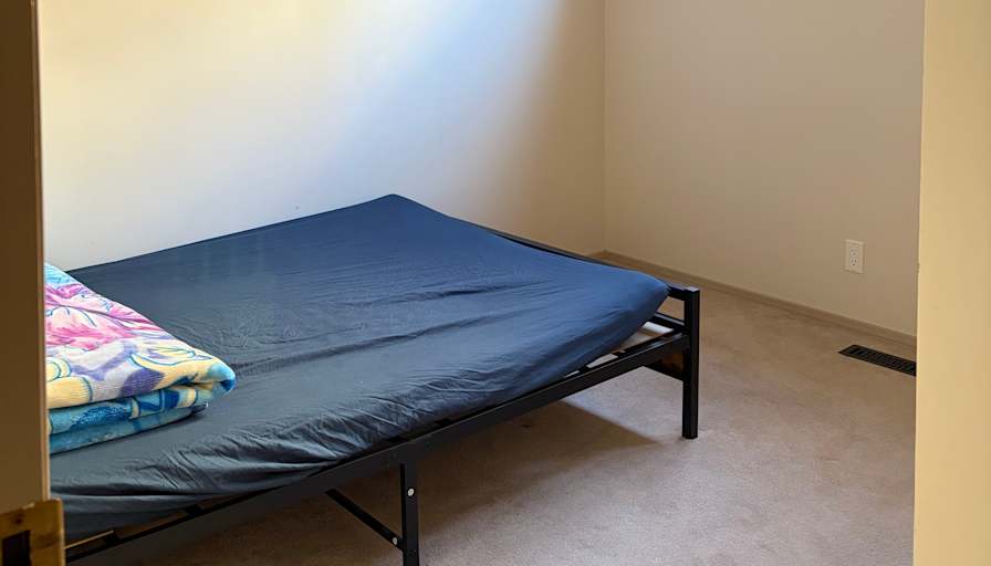 Jonathan Ly's room