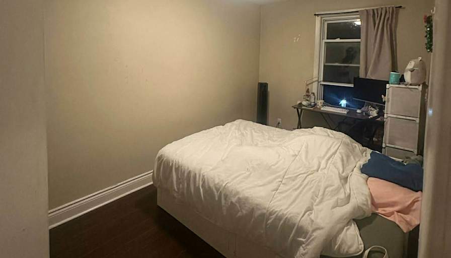 Phuong Linh's room