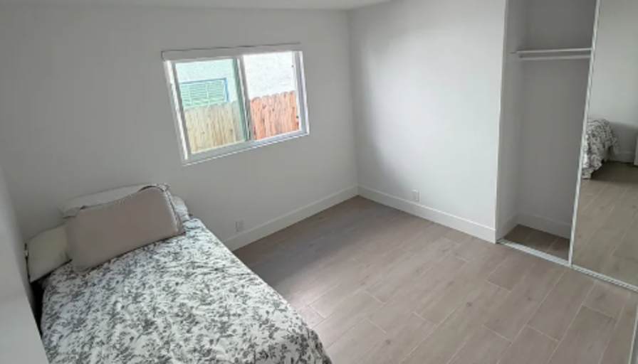 MNF's room