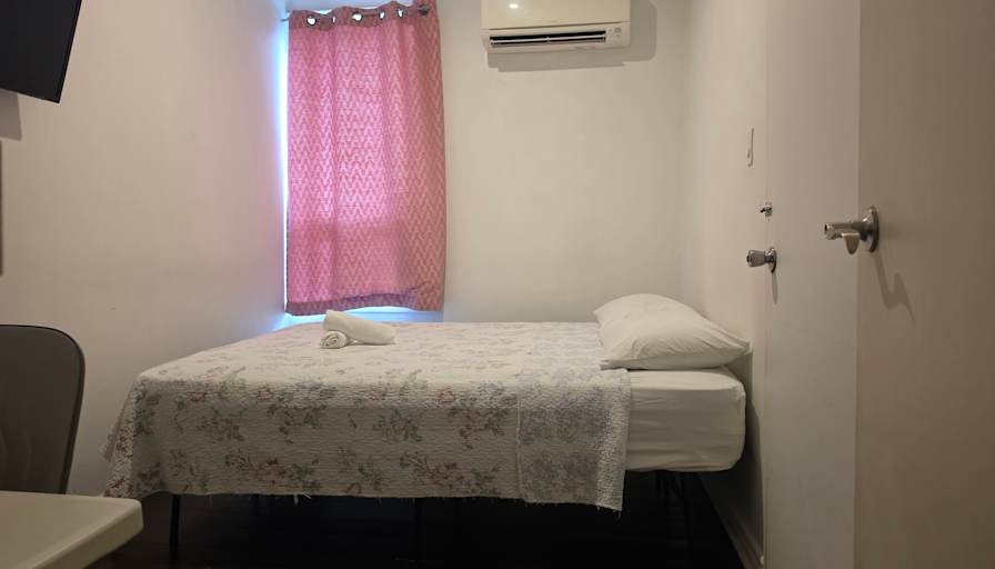 Kenderson's room