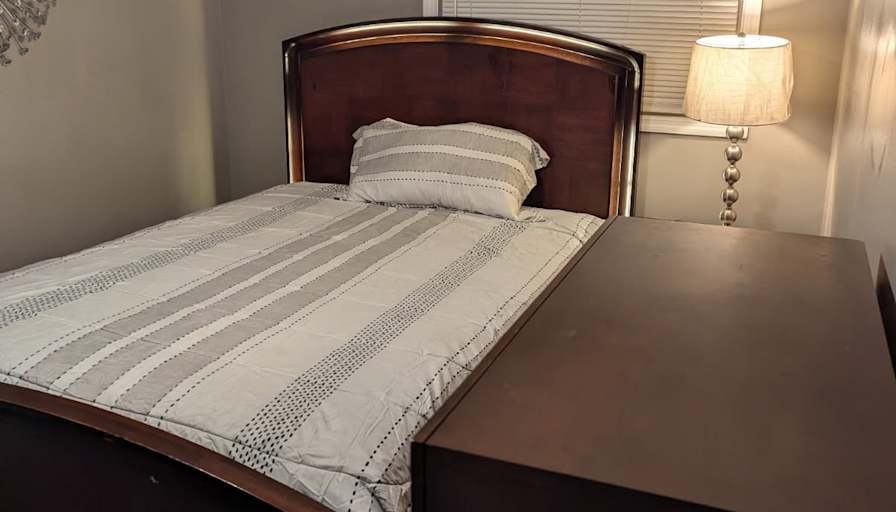 Sandy Royal's room
