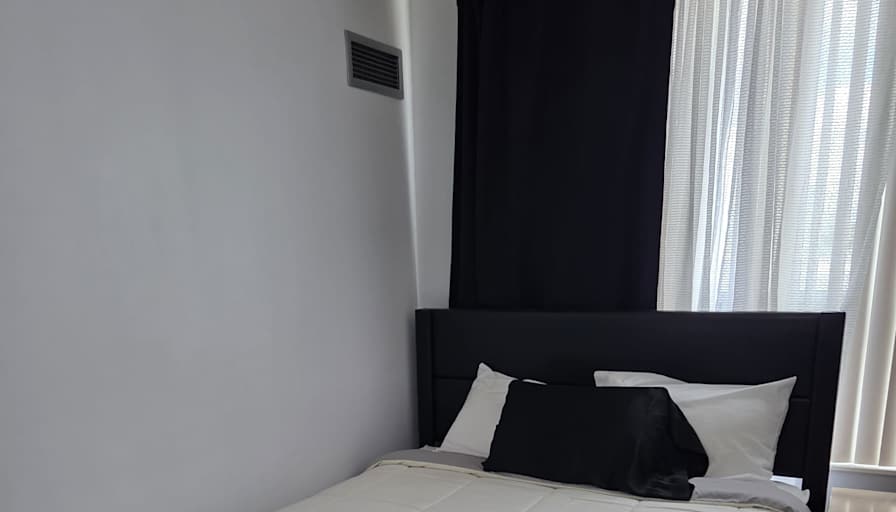 Lorna Henriques's room