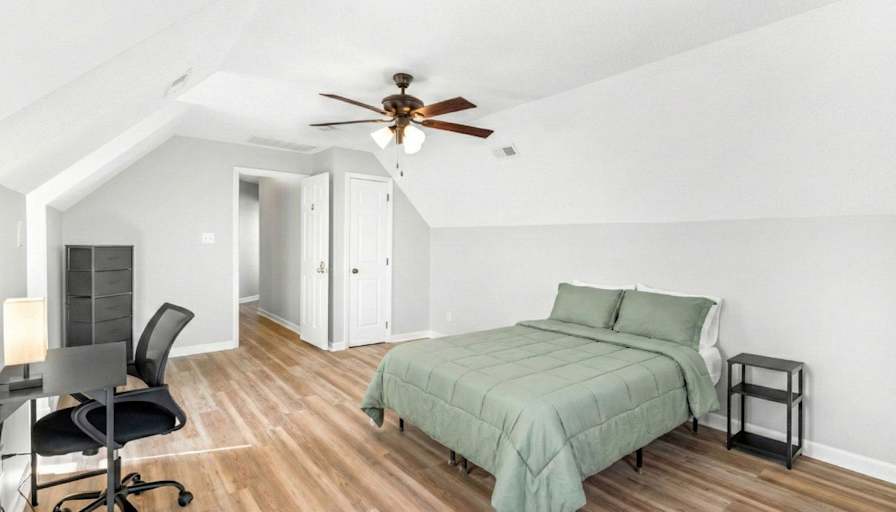 PadSplit's room