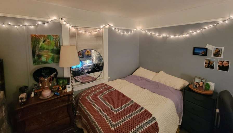 Pet Friendly Two Beds Apartment's room