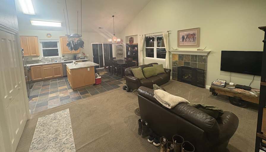 Vince Valdes's room