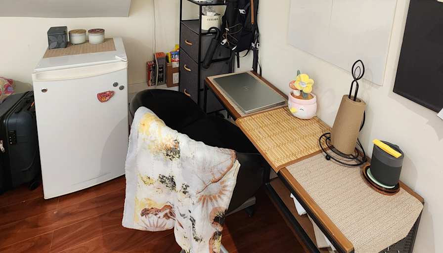 Jon Doe's room