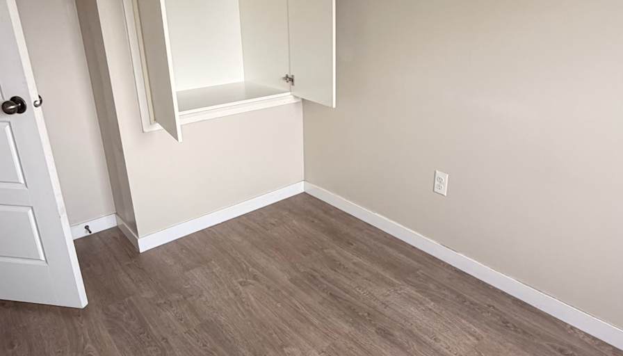 Luscious's room