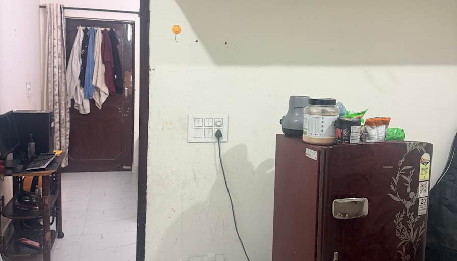 Agam Manan's room