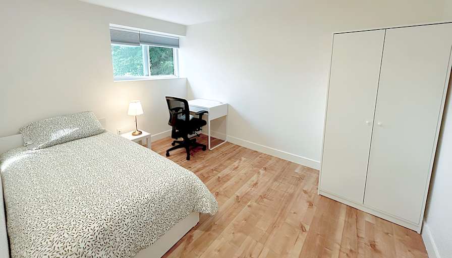 Shirin's room