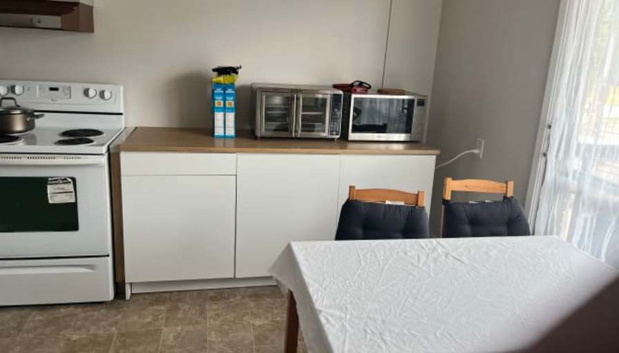 The Roommates's room