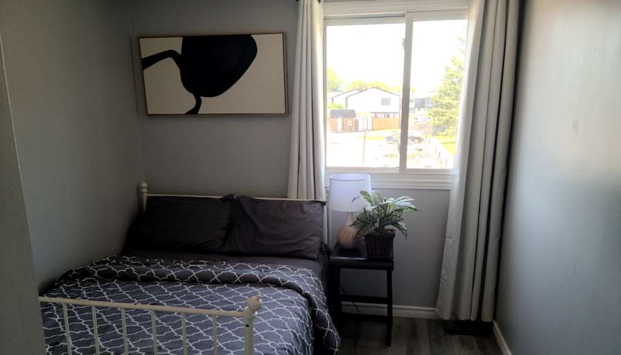 Vee's room