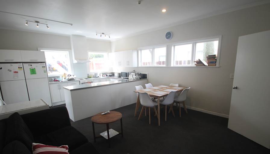 Conwae's room