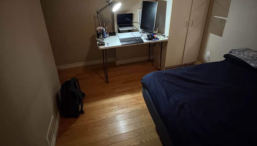 Agishan Thaya's room