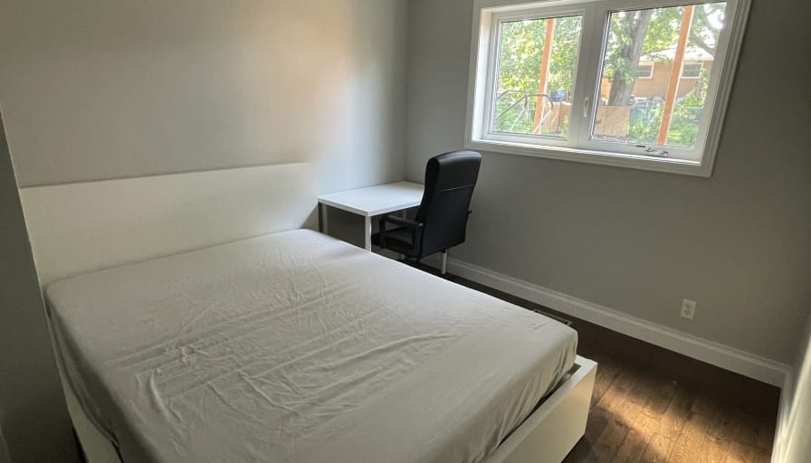 Jenny's room