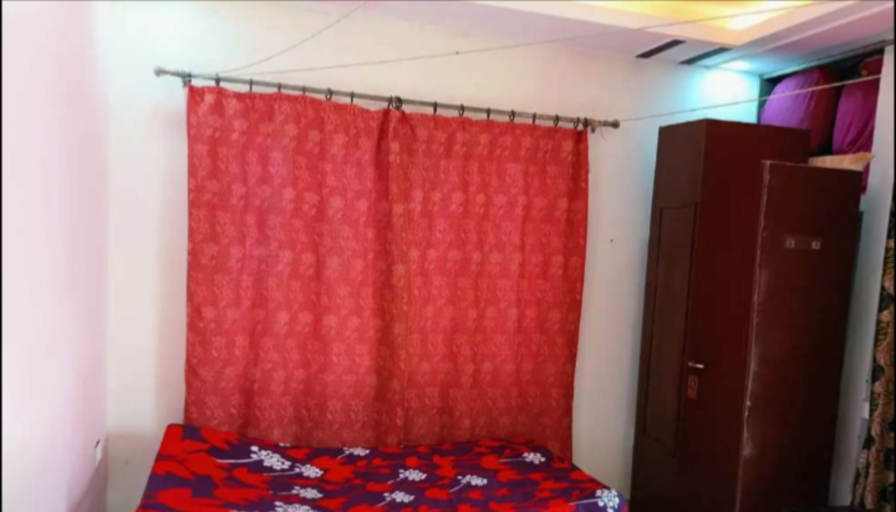 Om Chauhan's room