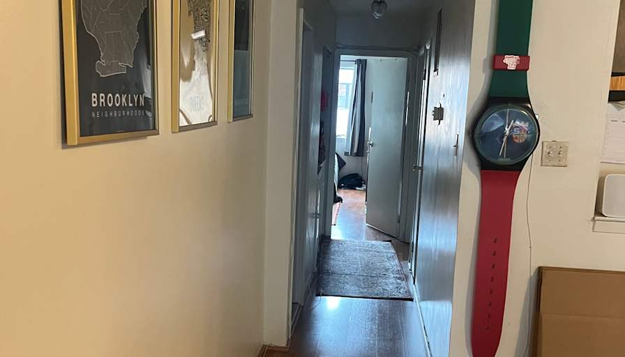 BJ's room