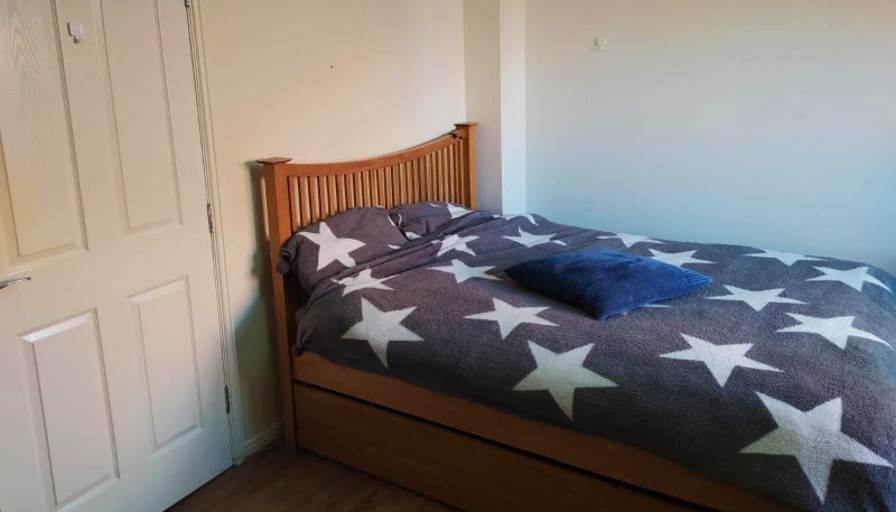 Vic's room