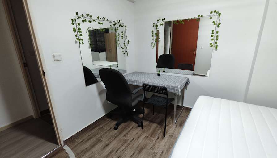 Tan's room