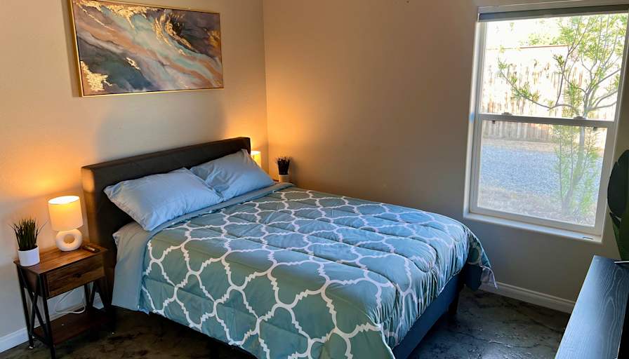 Luis's room