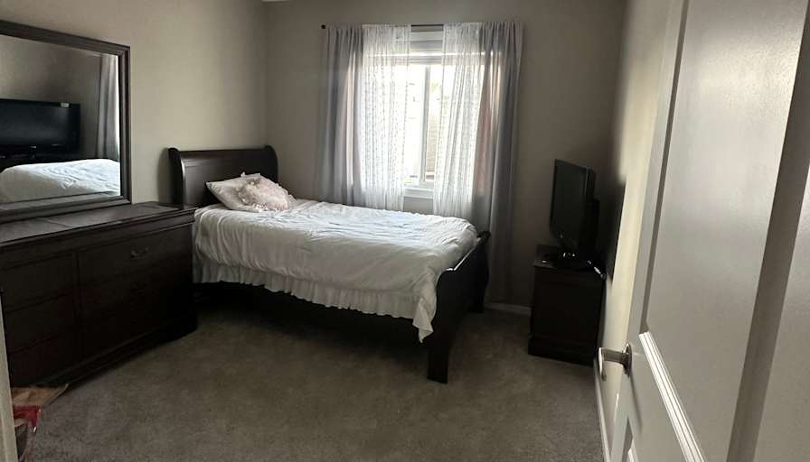 corie royal's room