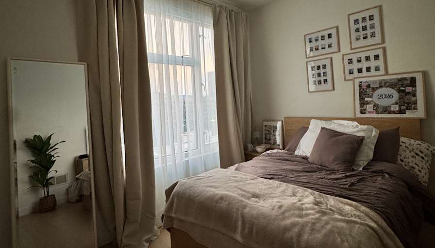 Samantha's room