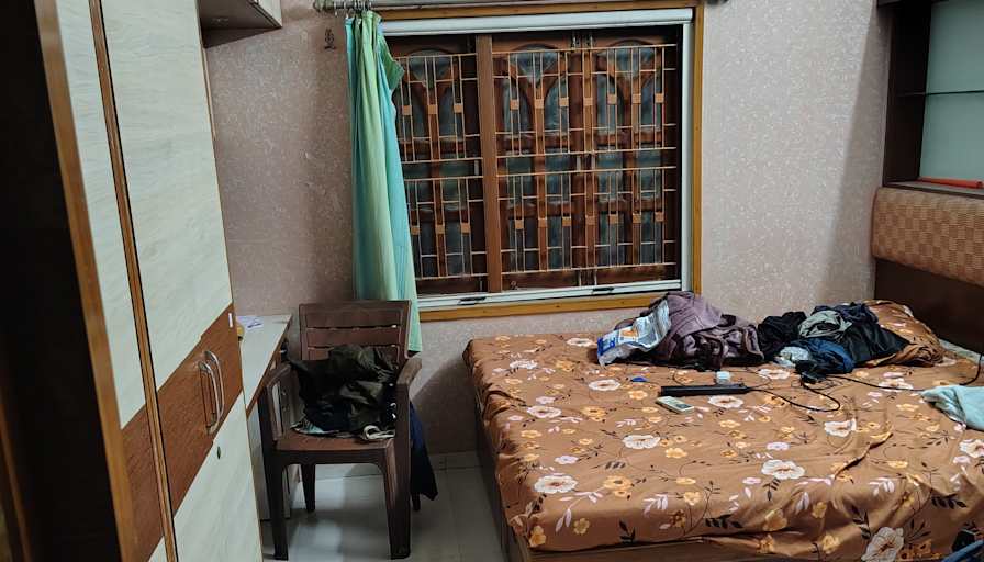 Nil's room