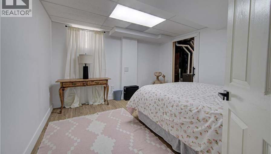 Randy's room