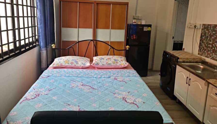 Roomy's room