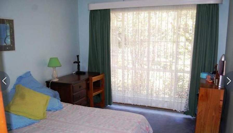 Tee's Rental Rooms's room