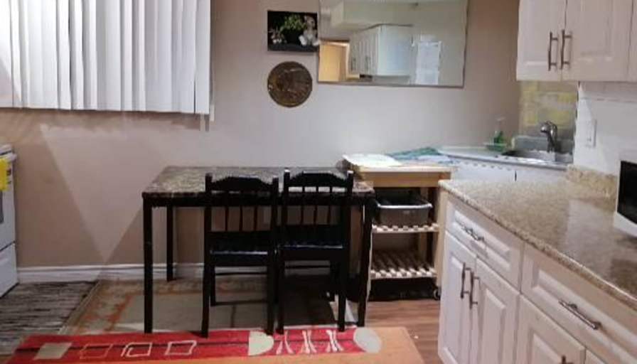 Alice.'s room