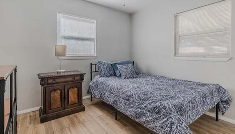 Kelly's room