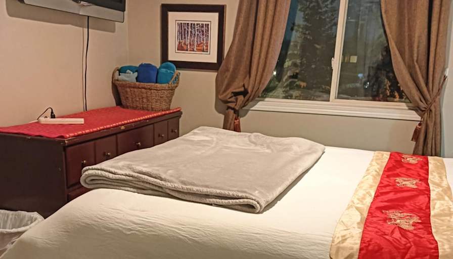 Dennis's room