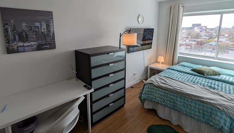 Serdar's room