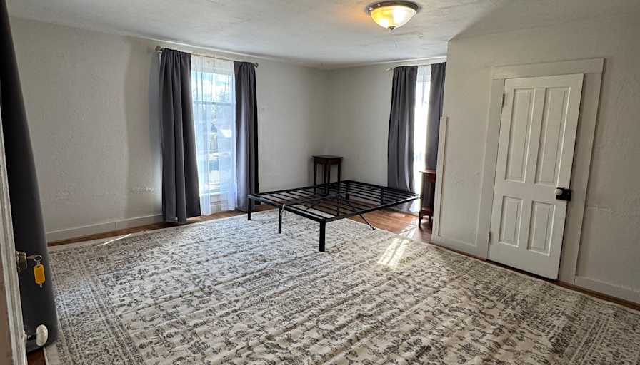 Max's room