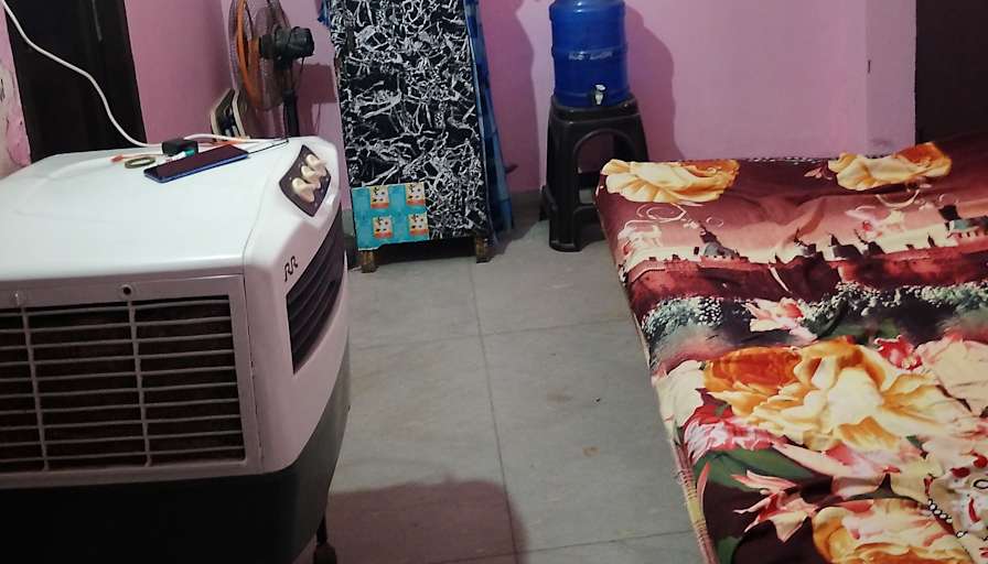 Resham's room
