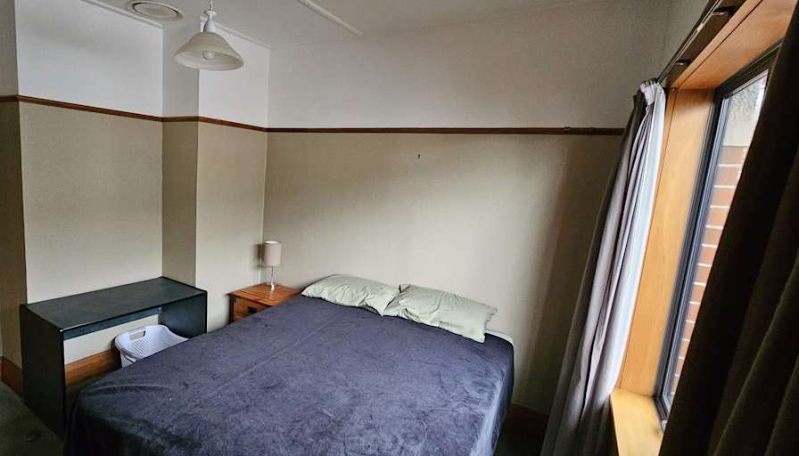Bob's room