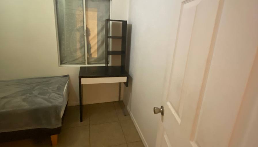 Eljey's room
