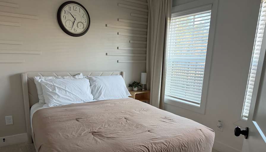Ra Andrews's room