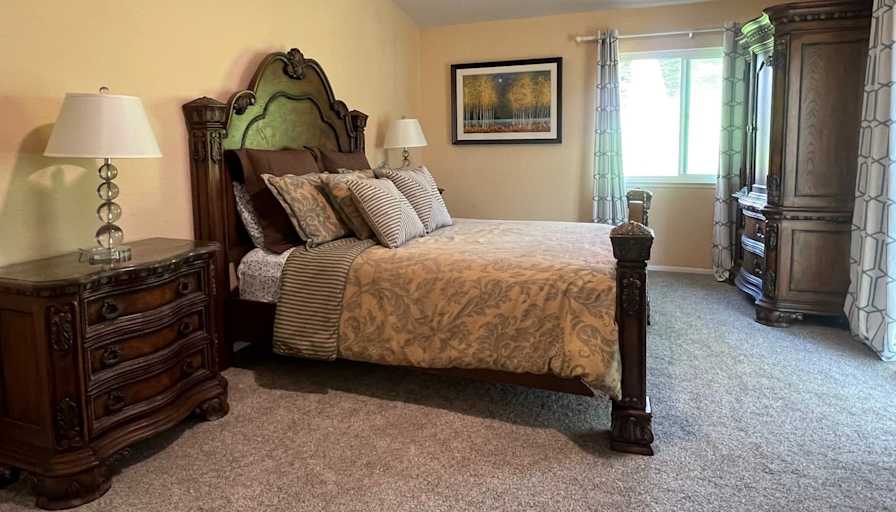 Imelda M.'s room