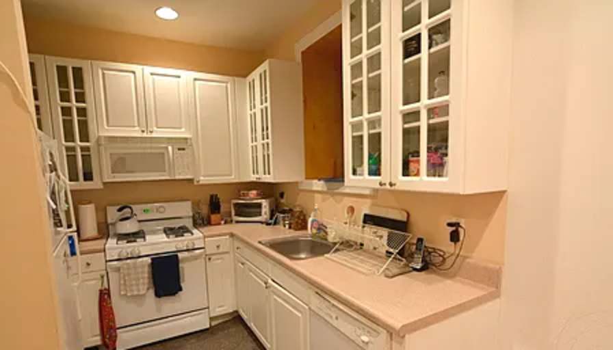 Eric Palencia's room