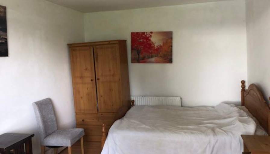 Ri James's room