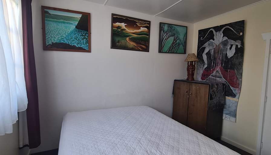 Jo's room
