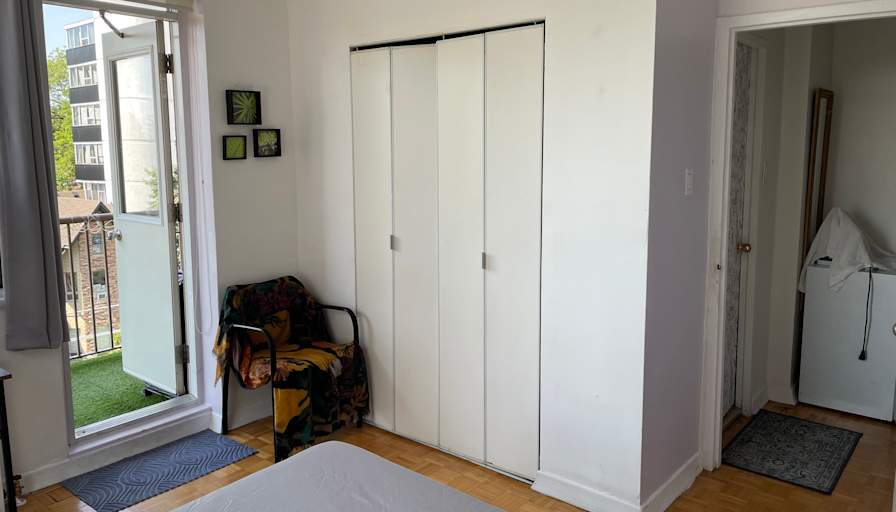 Iso Oliveira's room