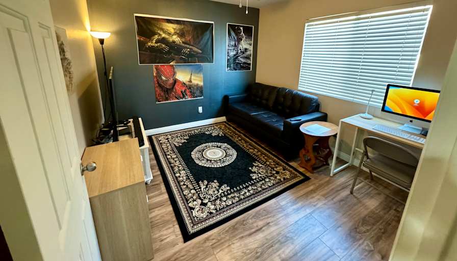 Java Joe's room