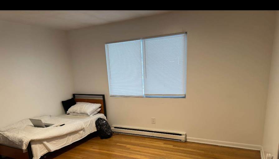 Hassan Khan's room