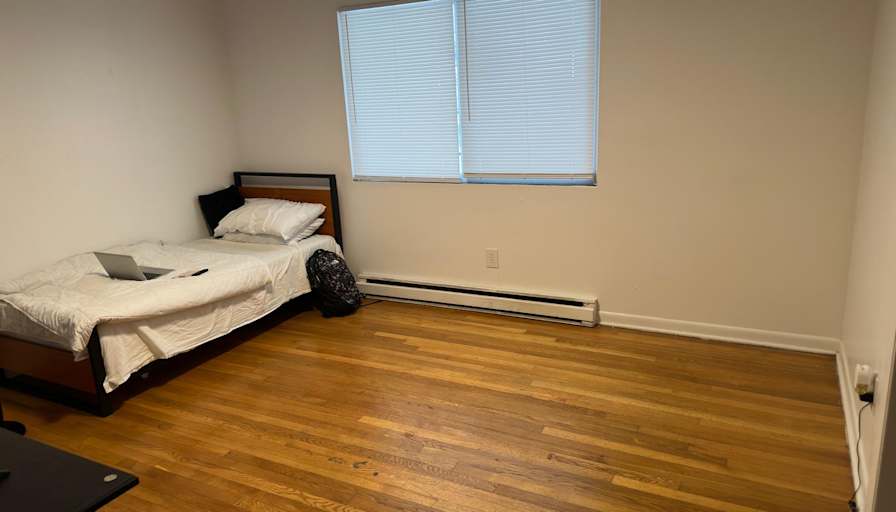 Hassan Khan's room