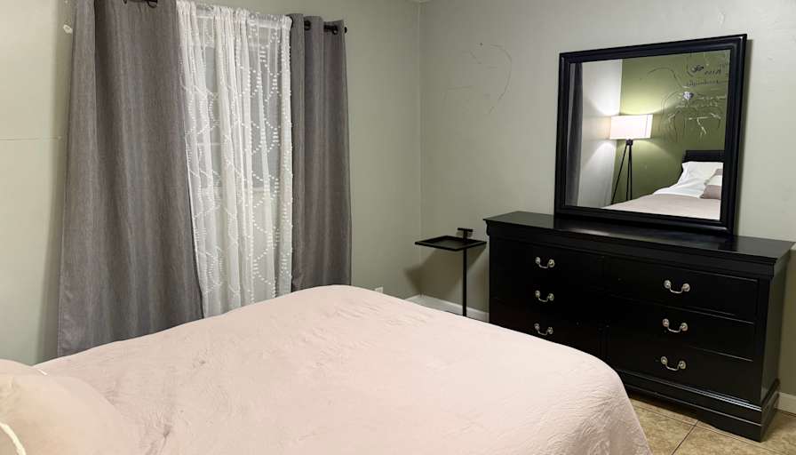 Juan's room