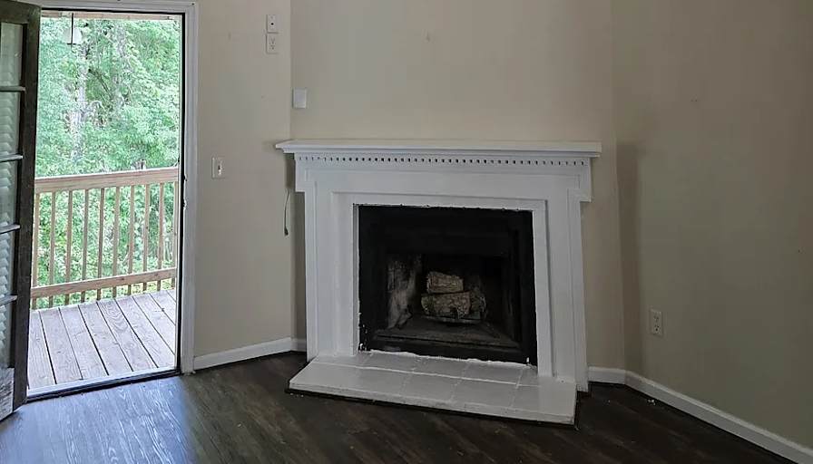 Alcove Rooms's room