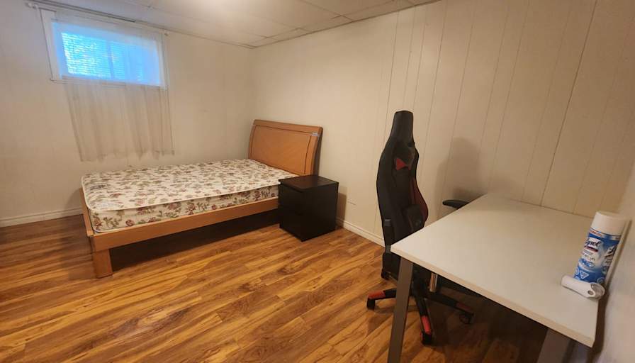 Ramin's room