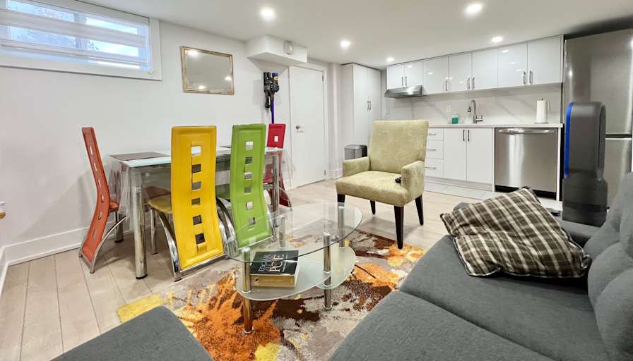 Mark Kay's room